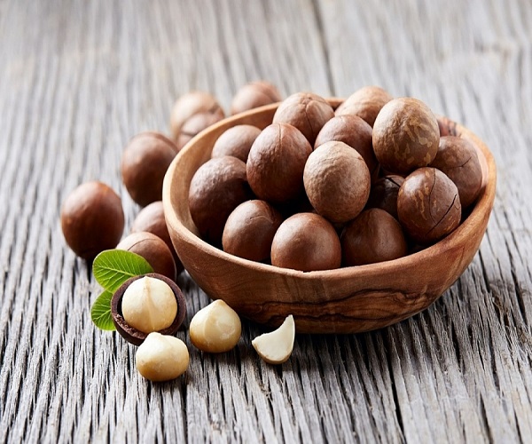 Roasted macadamia nut